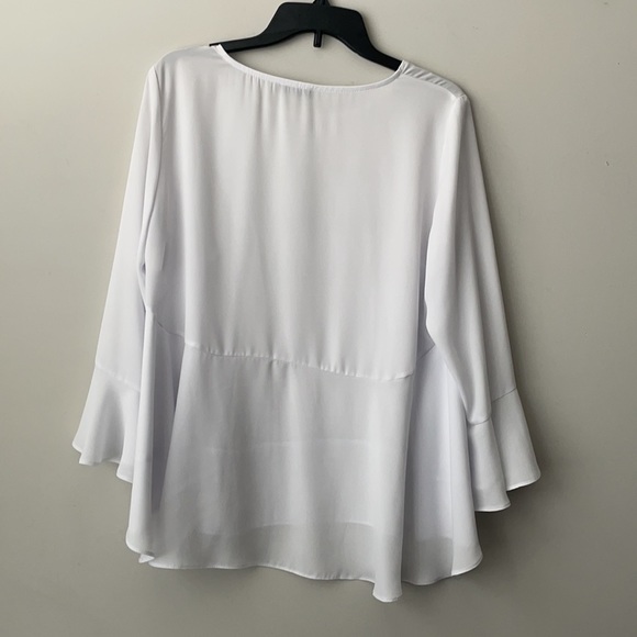 Bali Corp White Overlay Top size Large - Picture 4 of 6